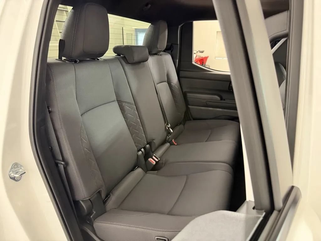 Used 2025 Toyota Tacoma SR5 AWD/4WD image 30