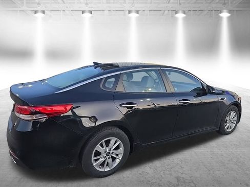 Used 2017 Kia Optima LX image 6