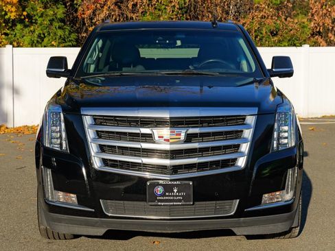 Used 2020 Cadillac Escalade ESV Luxury image 2