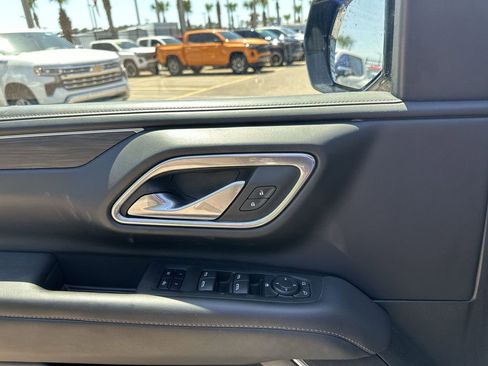 Used 2023 Chevrolet Suburban LT image 29