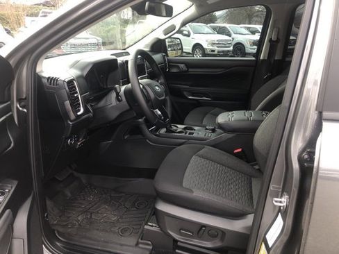 Used 2025 Ford Ranger XLT w/ Equipment Group 301A High image 9