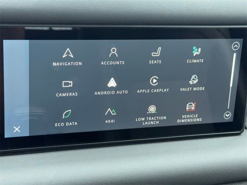 Used 2024 Land Rover Defender 90 S image 21