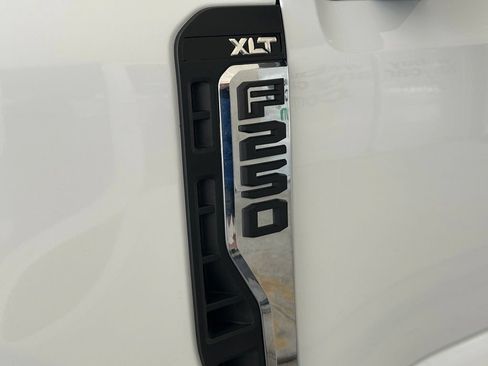Used 2026 Ford F250 XLT AWD/4WD image 14