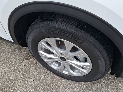 Used 2025 Ford Escape Active image 9