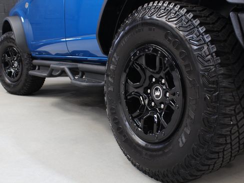 Used 2023 Ford Bronco Wildtrak AWD/4WD image 28