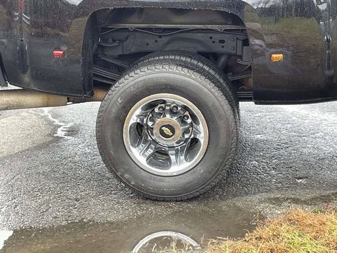 Used 2018 Chevrolet Silverado 3500 LTZ w/ Duramax Plus Package image 9