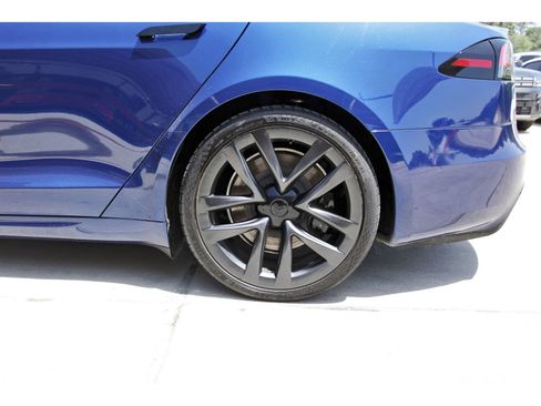Used 2022 Tesla Model S AWD/4WD image 30