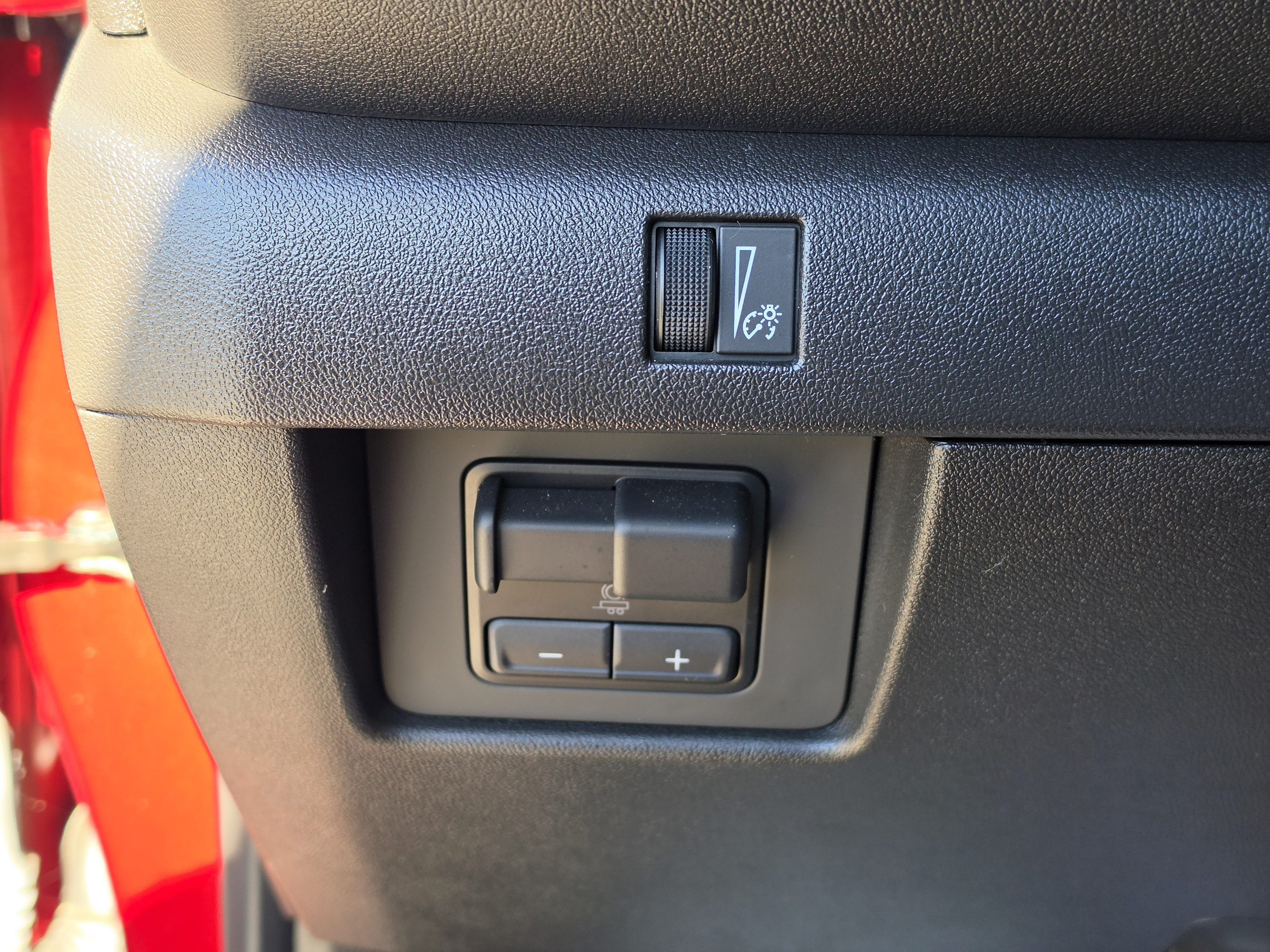 Used 2024 Chevrolet Colorado Trail Boss w/ Technology Package AWD/4WD image 32