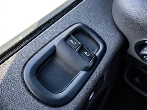 Used 2024 Ford Transit 350 XLT image 17