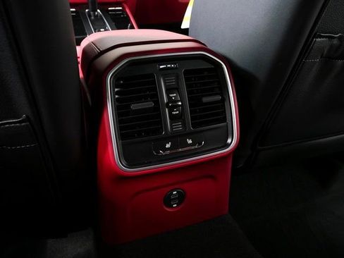 New 2026 Porsche Macan GTS image 22