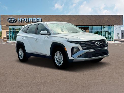New 2025 Hyundai Tucson SE image 11