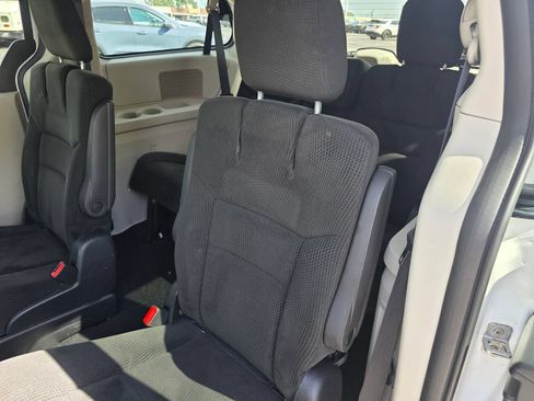 Used 2016 Dodge Grand Caravan SE w/ Quick Order Package 29E SE FWD image 25