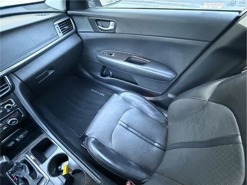 Used 2017 Kia Optima EX image 12