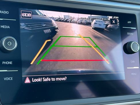 Used 2021 Volkswagen Atlas SE image 20