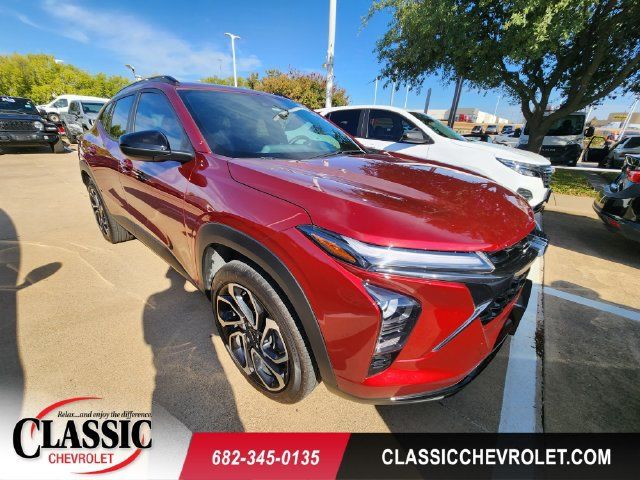 Used 2025 Chevrolet Trax RS w/ Sunroof Package FWD 360° Tour