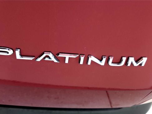 Used 2025 Toyota Grand Highlander AWD image 14