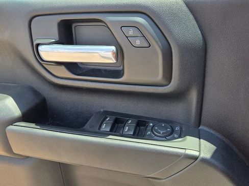 Used 2021 Chevrolet Silverado 2500 Custom w/ Custom Value Package AWD/4WD image 27