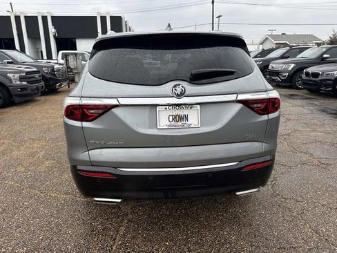 Used 2024 Buick Enclave Essence w/ Experience Buick Package FWD image 8
