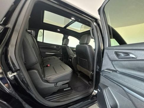 Used 2024 Chevrolet Traverse LT w/ Enhanced Driving Package AWD/4WD image 27