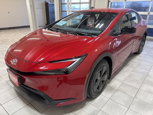 New 2026 Toyota Prius LE image 1