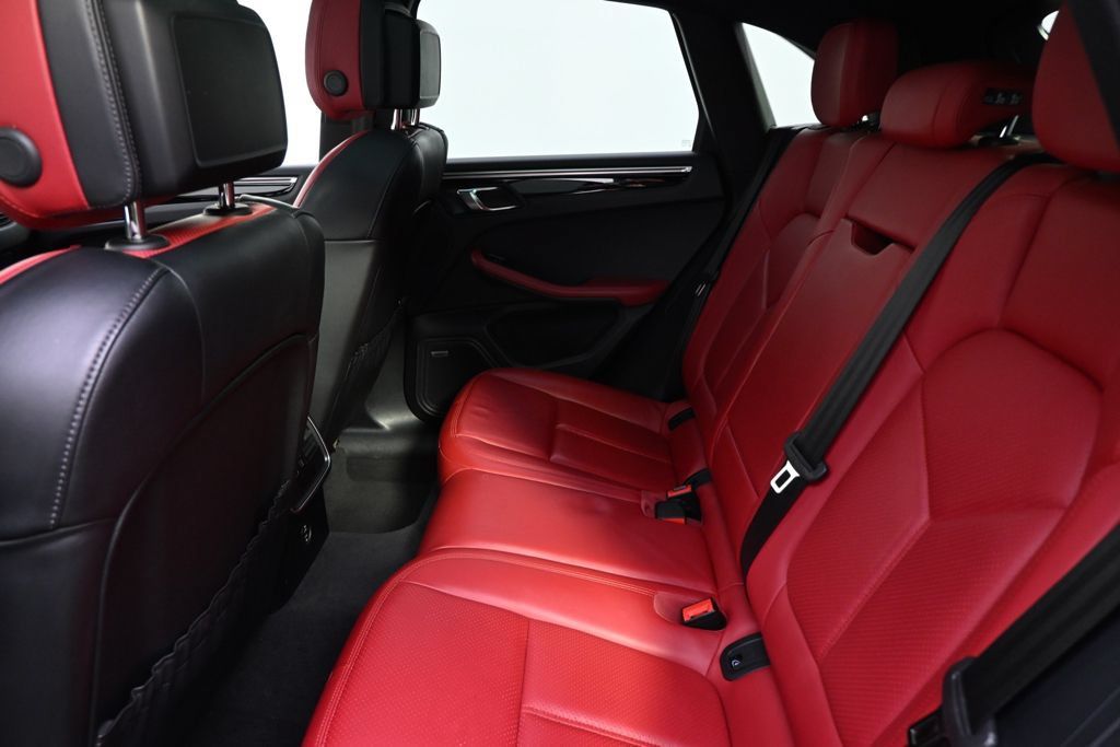 Used 2021 Porsche Macan AWD/4WD image 21