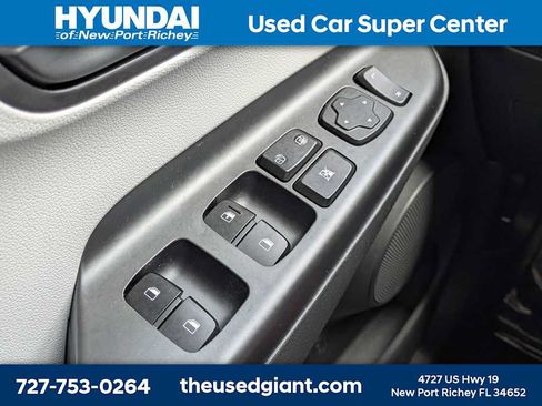 Used 2022 Hyundai Kona SEL AWD/4WD image 27