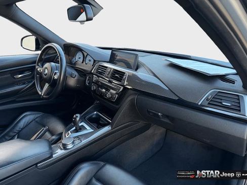 Used 2018 BMW M3 image 21