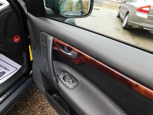 Used 2007 Volvo XC70 image 22