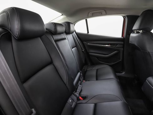 Used 2019 MAZDA MAZDA3 Sedan FWD image 25