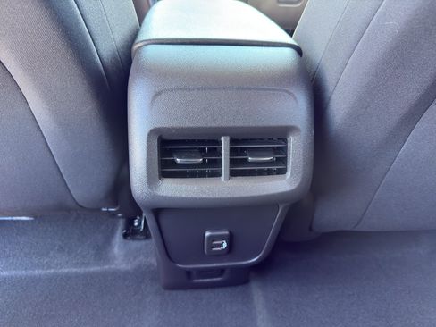 Certified 2024 Chevrolet Equinox LT AWD/4WD image 31