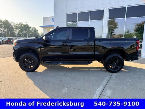 Used 2021 Chevrolet Silverado 1500 Custom Trail Boss w/ Midnight Edition AWD/4WD image 2