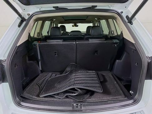 Used 2023 Volkswagen Atlas SEL Premium image 28