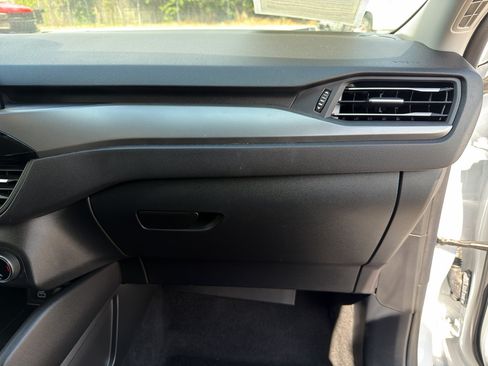 Used 2025 Ford Escape Active FWD image 19
