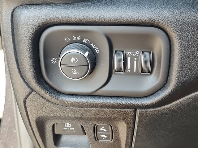 Used 2022 RAM 1500 Laramie w/ Laramie Southwest Edition AWD/4WD image 24