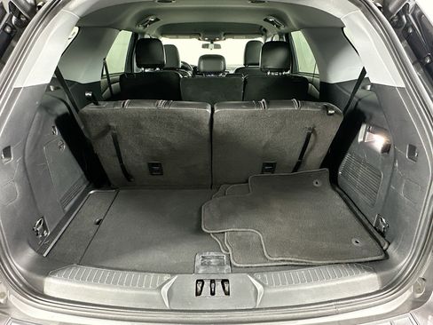 Used 2023 Ford Explorer XLT w/ Equipment Group 202A image 29