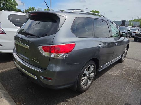 Used 2015 Nissan Pathfinder Platinum AWD/4WD image 5