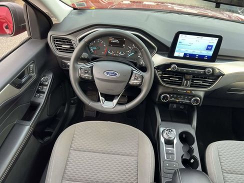 Used 2022 Ford Escape SE w/ Convenience Package image 16
