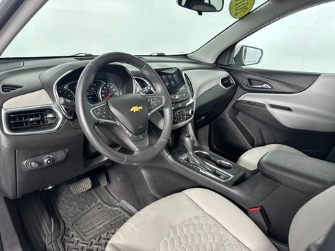 Used 2018 Chevrolet Equinox LT w/ Sun & Infotainment Package FWD image 12