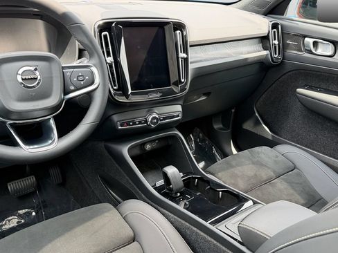 Certified 2023 Volvo C40 P8 Recharge Ultimate AWD/4WD image 14