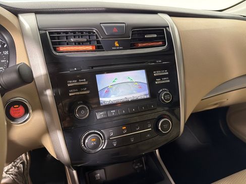 Used 2015 Nissan Altima 2.5 S w/ Special Edition Package FWD image 13