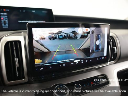 Used 2025 Ford Expedition Active image 20