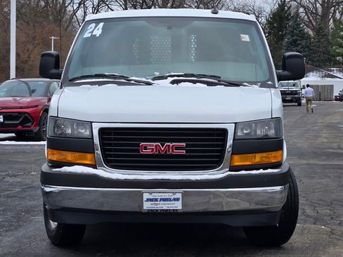 Used 2024 GMC Savana 2500 w/ Driver Convenience Package image 3