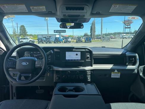 Used 2025 Ford F350 4x4 SuperCab Super Duty image 25