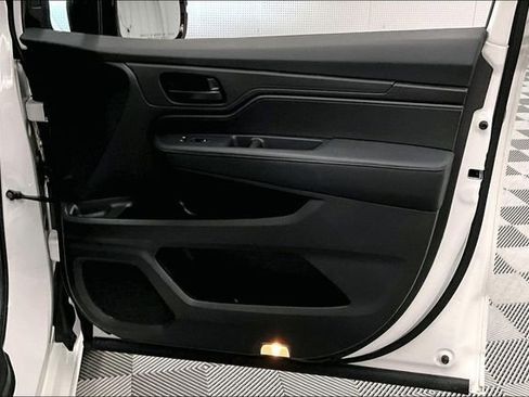 Used 2025 Honda Odyssey Sport-L image 22