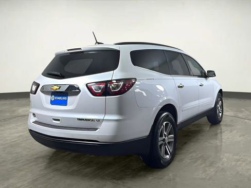 Used 2016 Chevrolet Traverse LT image 8