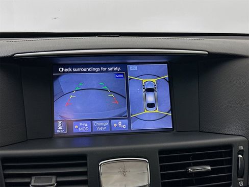 Used 2018 INFINITI Q70 Luxe w/ Sport Package image 15