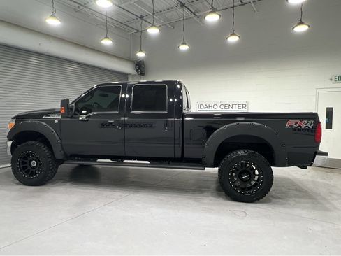 Used 2016 Ford F250 Lariat w/ Lariat Interior Package AWD/4WD image 5