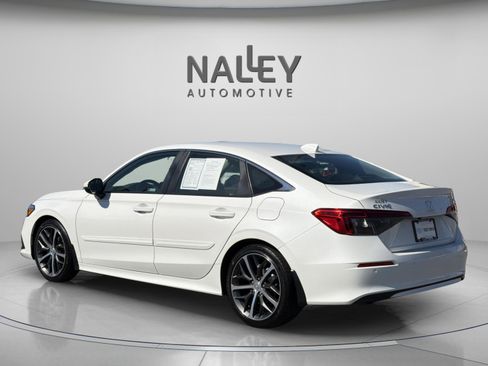 Used 2024 Honda Civic Touring image 4