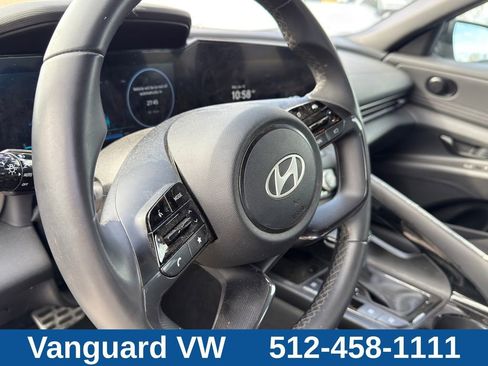 Used 2025 Hyundai Elantra SEL FWD image 12