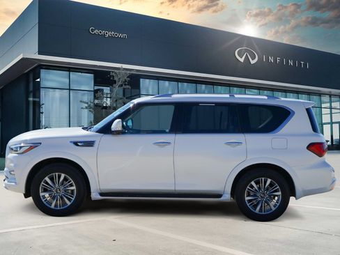 Certified 2024 INFINITI QX80 Luxe image 6